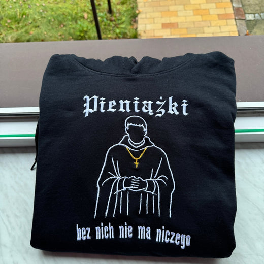 Pieniążki, Bez Nich Nie Ma Niczego (1670) – Haftowana Bluza