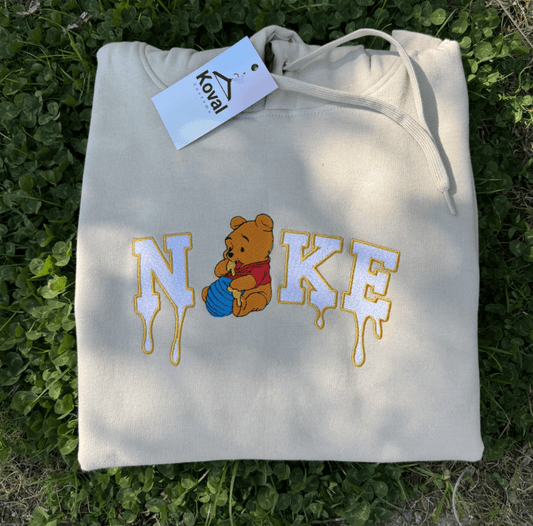 Puchatek NKE - Haftowana bluza/koszulka - Koval Customs. Polska produkcja, wysoka jakosc, personalizowane