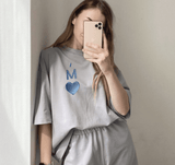 Inicjał z sercem - Haftowana bluza/koszulka - Koval Customs. Polska produkcja, wysoka jakosc, personalizowane