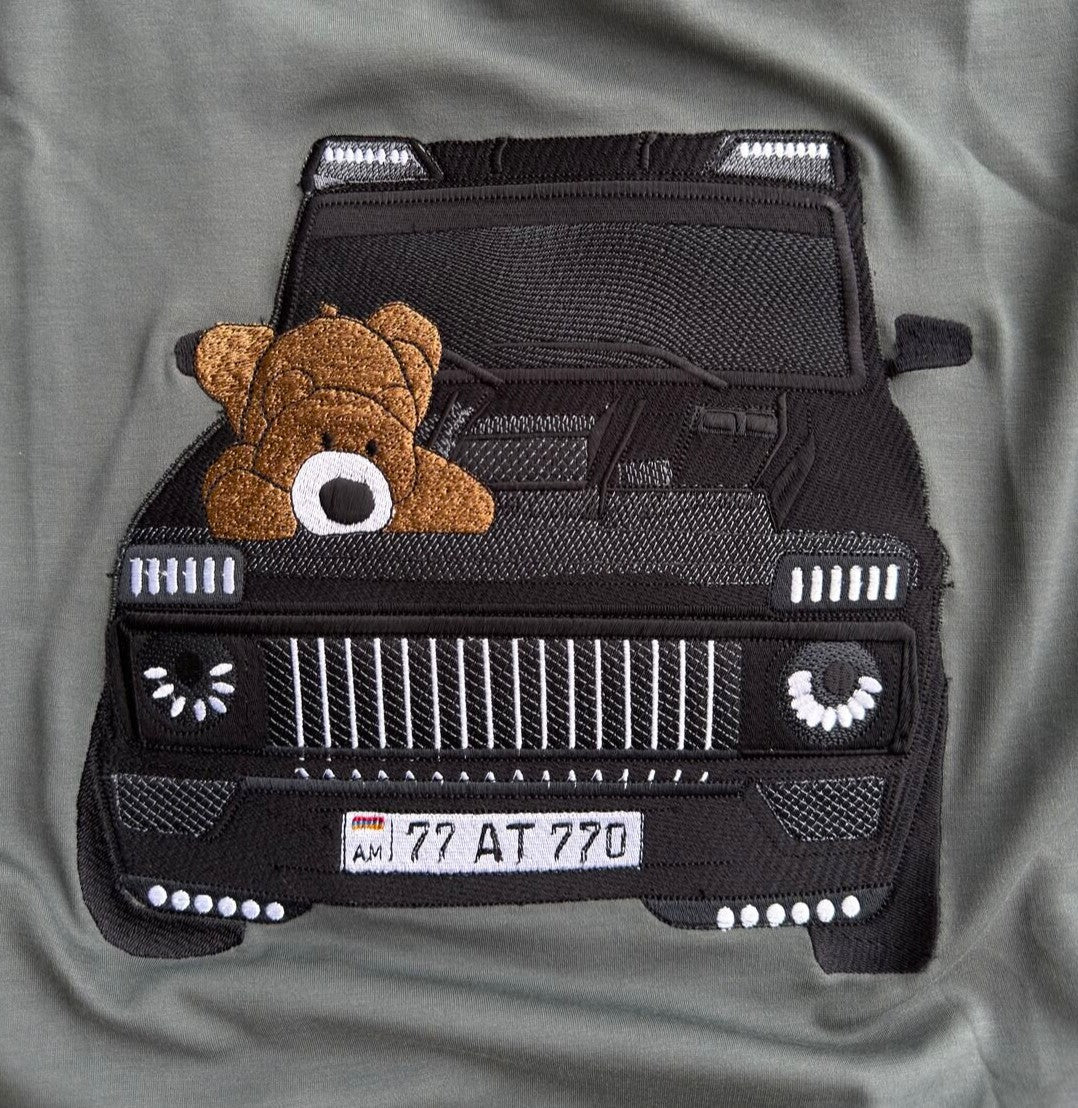 Haft wykonany ze zdjęcia na bluzie lub koszulce, wyjątkowy prezent z personalizacją, tworzony ręcznie w Koval Customs