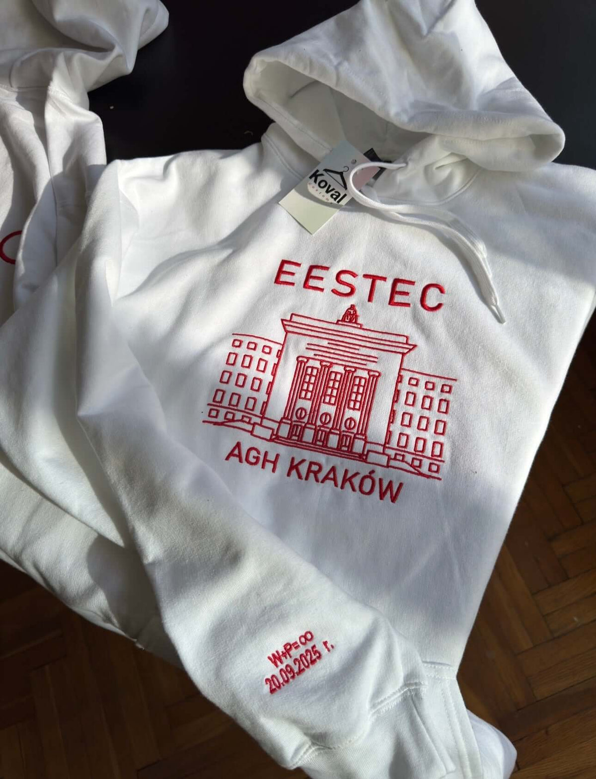 Logo firmowe - Haftowane bluzy, koszulki i wiecej - Koval Customs. Polska produkcja, wysoka jakosc, personalizowane