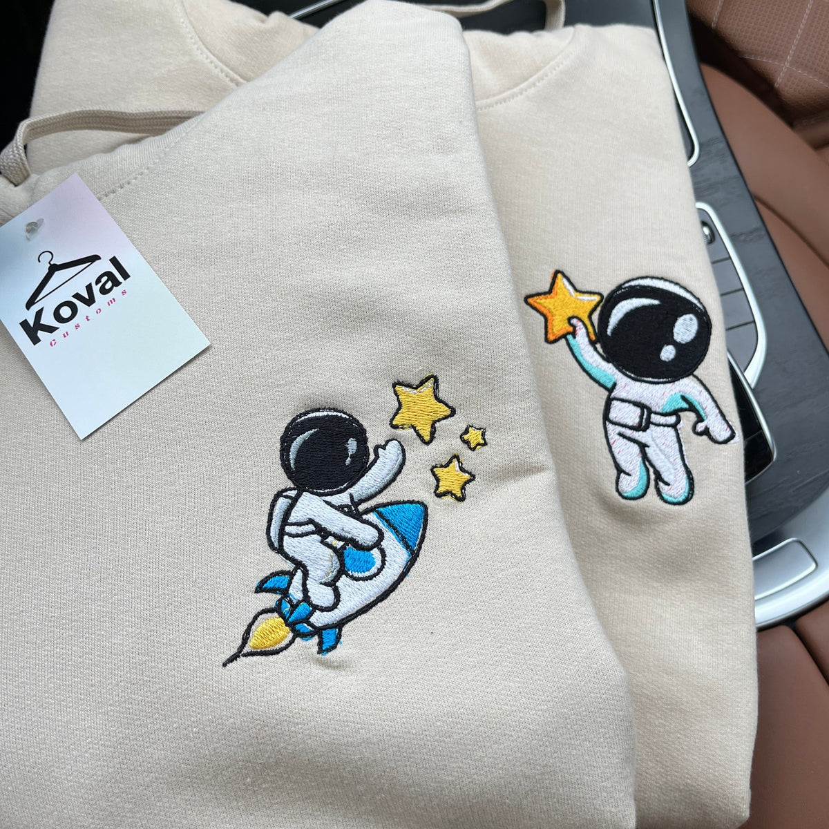 Astronauci - Haftowane produkty dla par - Koval Customs. Polska produkcja, wysoka jakosc, personalizowane