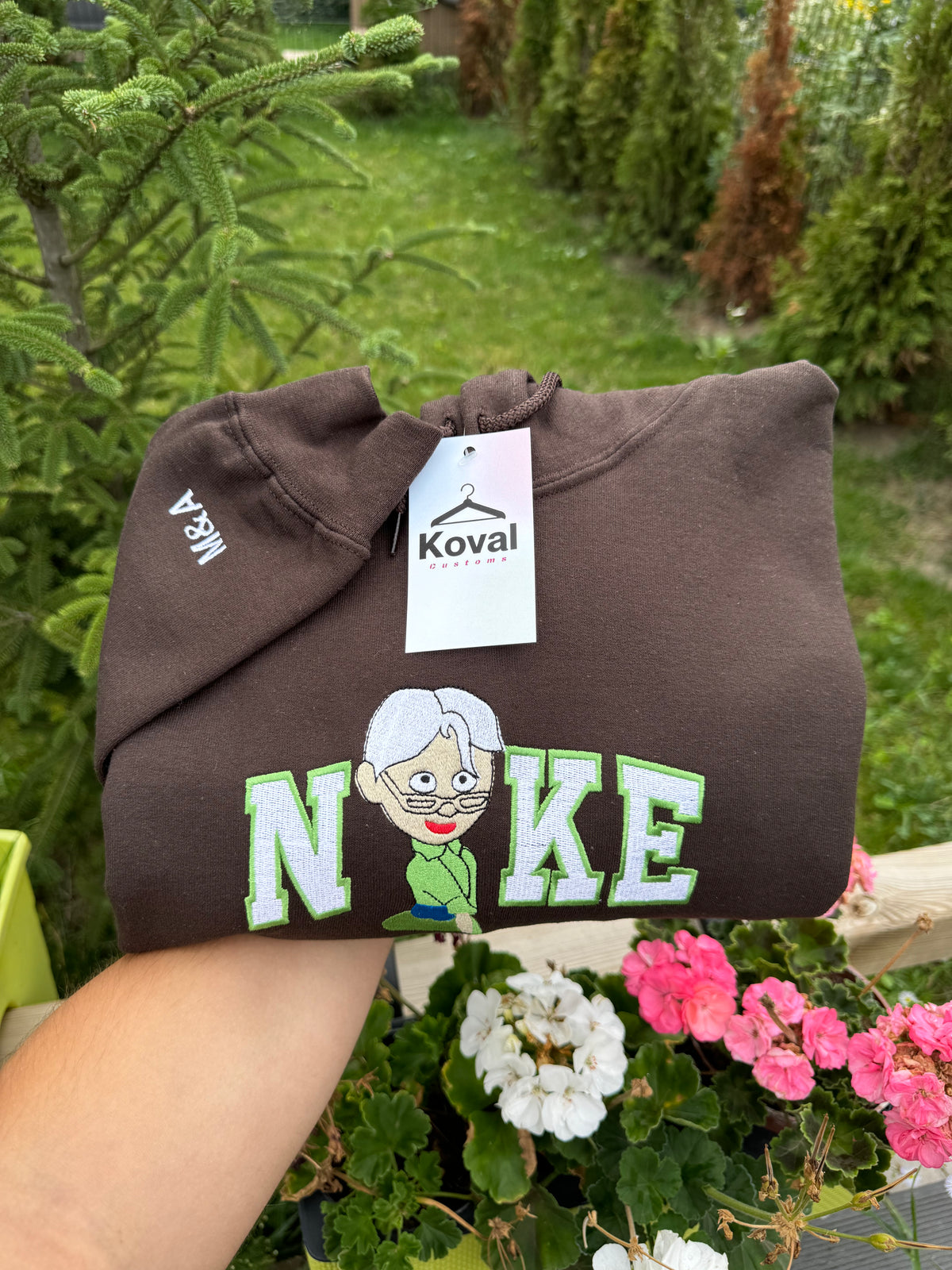 Carl & Ellie haftowane bluzy dla par - Koval Customs. Polska produkcja, wysoka jakosc, personalizowane