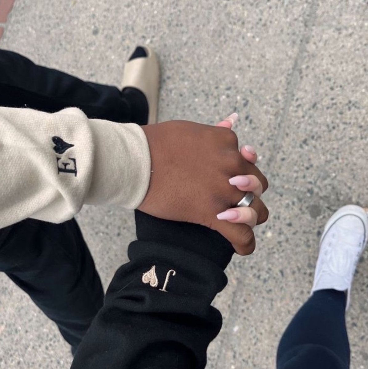 Inicjaly na rekawie / Tekst / Wlasna data (na rekawie) - Koval Customs. Polska produkcja, wysoka jakosc, personalizowane