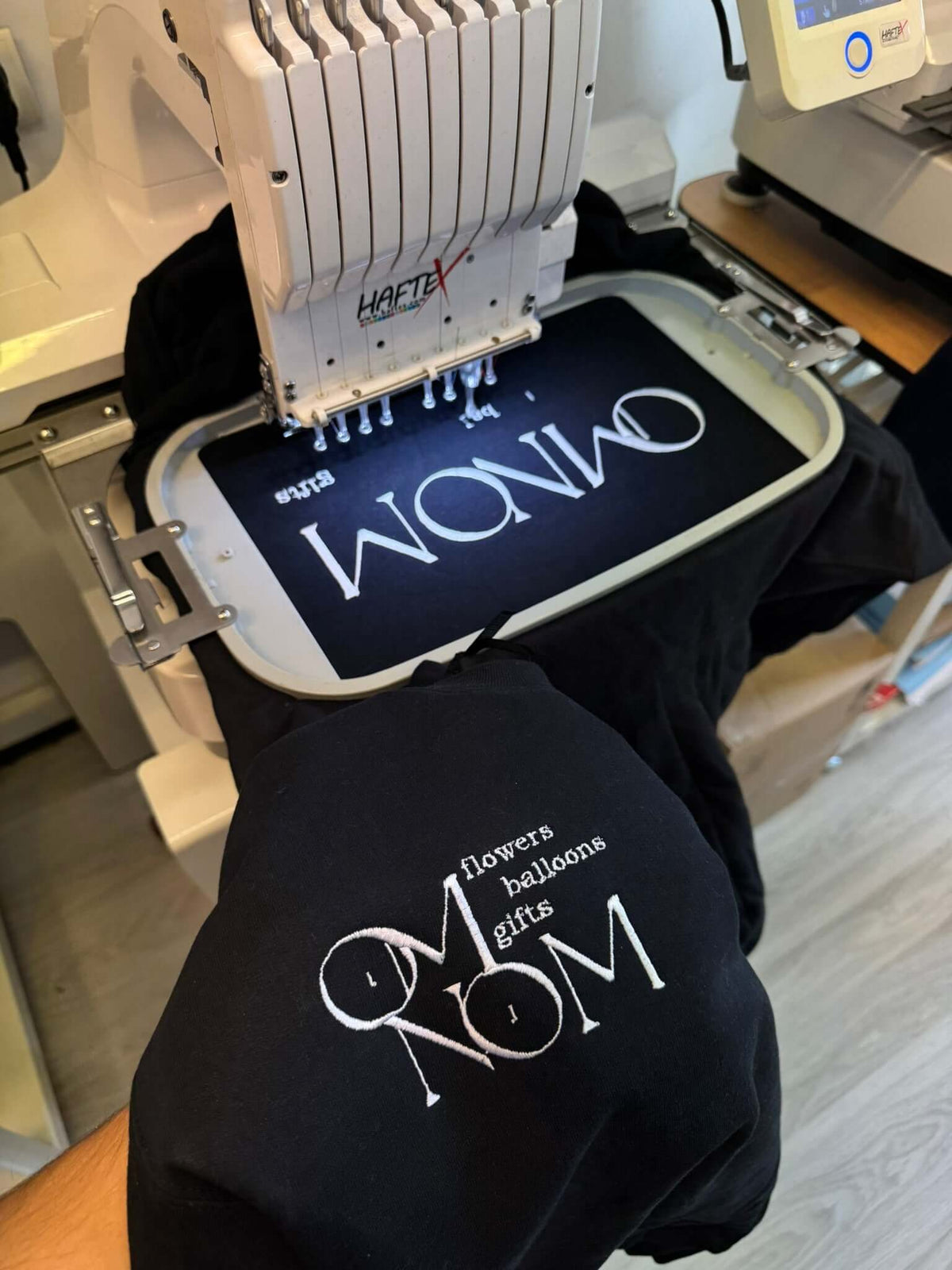 Logo firmowe - Haftowane bluzy, koszulki i wiecej - Koval Customs. Polska produkcja, wysoka jakosc, personalizowane