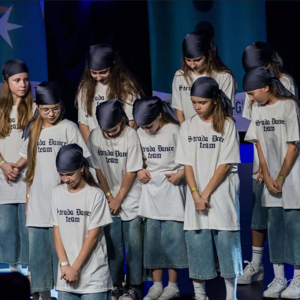 Logo firmowe - Haftowane bluzy, koszulki i wiecej - Koval Customs. Polska produkcja, wysoka jakosc, personalizowane