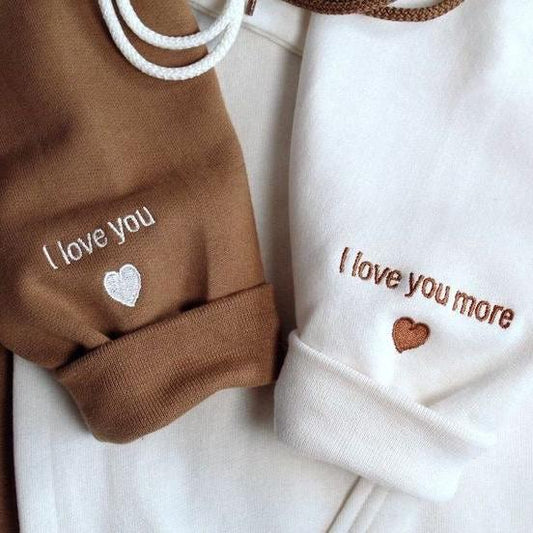 Initials on the sleeve/Text/Your own date (on the sleeve)