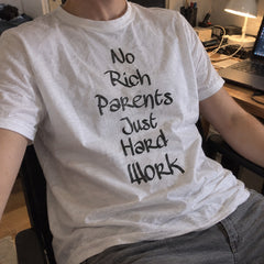 No Rich Parents Just Hard Work – Koszulka z Nadrukiem – zdjęcie 11