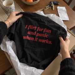 I Flirt For Fun And Panic When It Works – Koszulka z Nadrukiem – zdjęcie 9