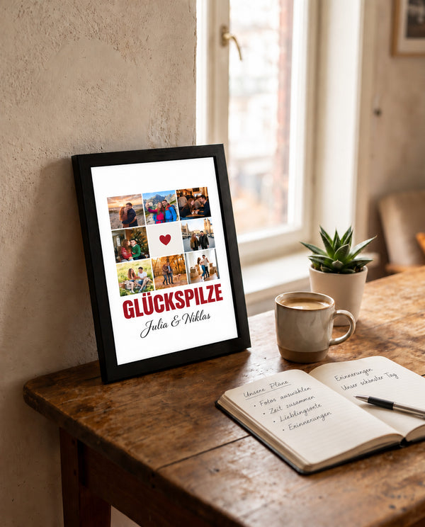 [DE] Personalisiertes Fotocollage-Poster Glückspilze mit Julia & Niklas und rotem Herz.