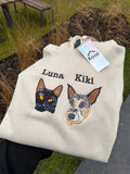 [DE] Beiges Sweatshirt mit bestickter Katze und Hund sowie Namen Luna und Kiki