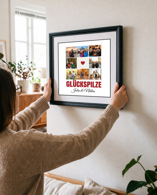 [DE] Personalisiertes Fotocollage-Poster Glückspilze mit Julia & Niklas und rotem Herz.