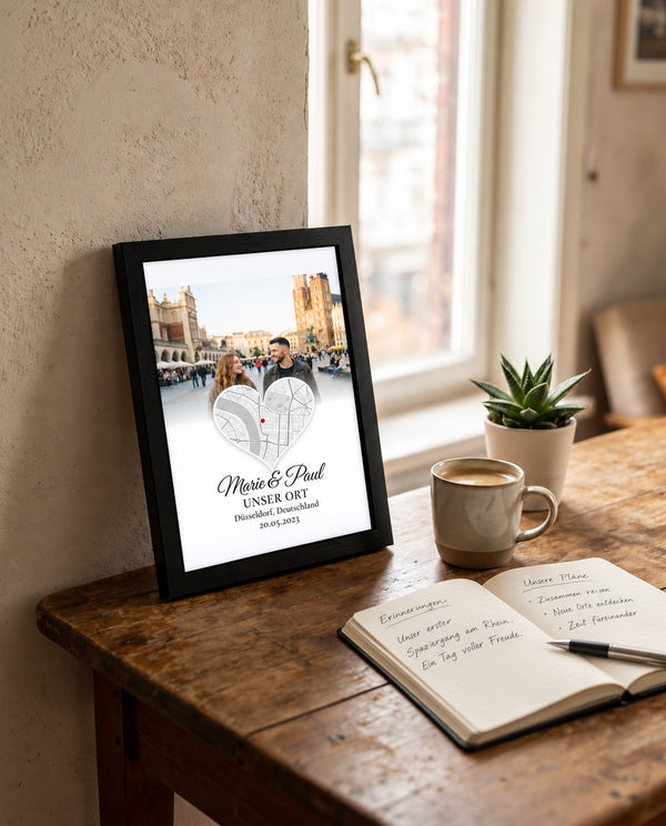[DE] Personalisiertes Fotoposter mit Herzkarte von Düsseldorf, Marie & Paul und Unser Ort.