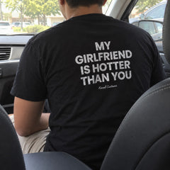 My Girlfriend Is Hotter Than You – Koszulka z Nadrukiem dla Chłopaka – zdjęcie 11