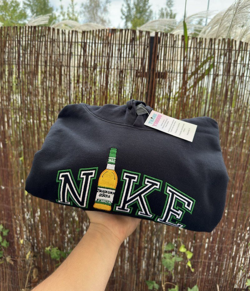Dowolna butelka w N*KE - Haftowana bluza/koszulka - Koval Customs. Polska produkcja, wysoka jakosc, personalizowane
