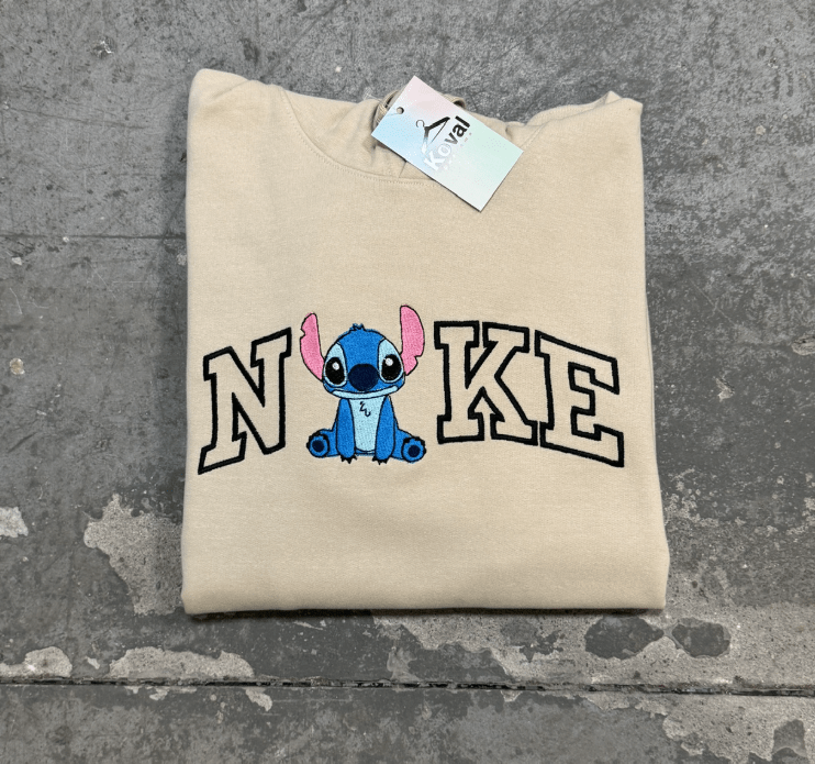 Stitch NKE - Haftowana bluza/koszulka - Koval Customs. Polska produkcja, wysoka jakosc, personalizowane