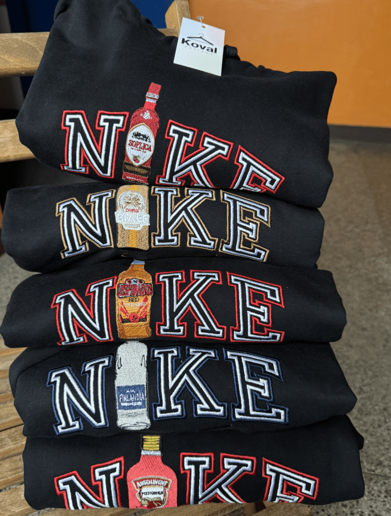 Dowolna butelka w N*KE - Haftowana bluza/koszulka - Koval Customs. Polska produkcja, wysoka jakosc, personalizowane