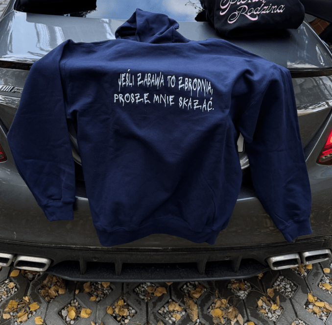 Zabawa to zbrodnia - Haftowana bluza/koszulka - Koval Customs. Polska produkcja, wysoka jakosc, personalizowane