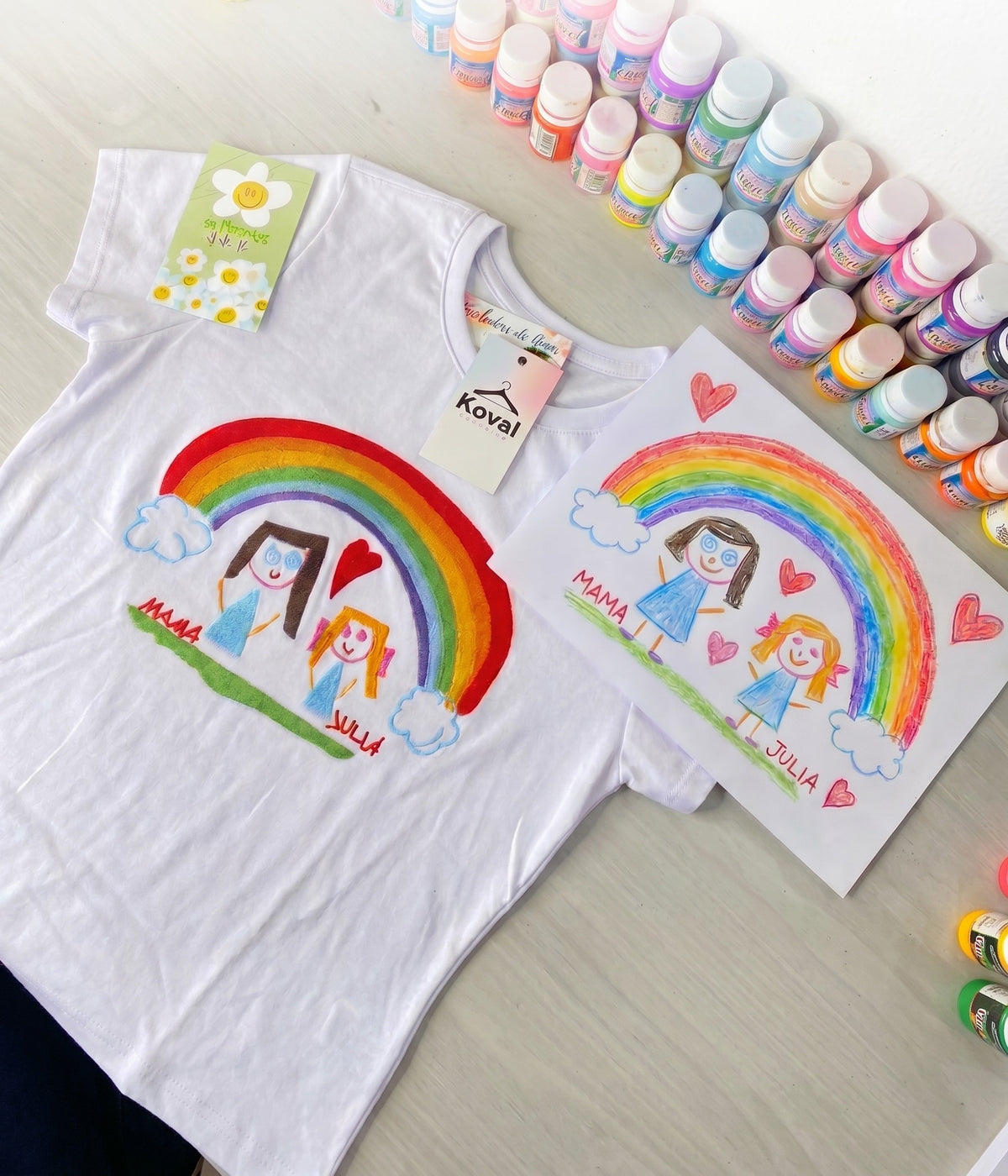 Koszulka z nadrukiem rysunku dziecka mama i Julia z tecza - Koval Customs. Polska produkcja, wysoka jakosc, personalizowana
